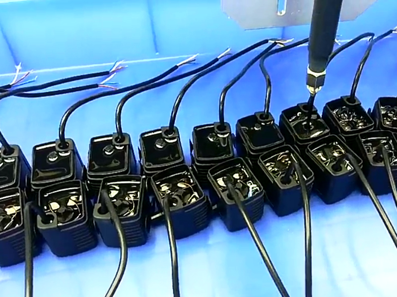 水泵視覺灌膠機視頻